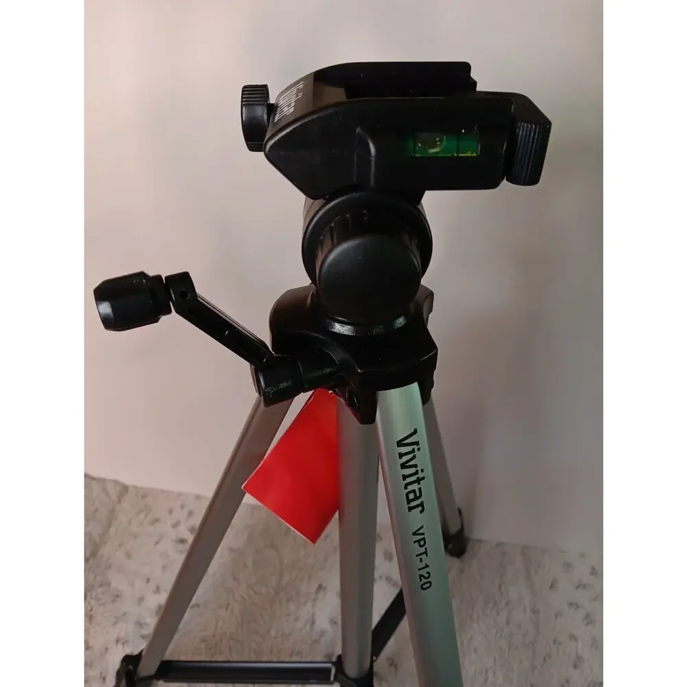 Vivitar VPT-120 Tripod Deluxe lightweight video-photo open box